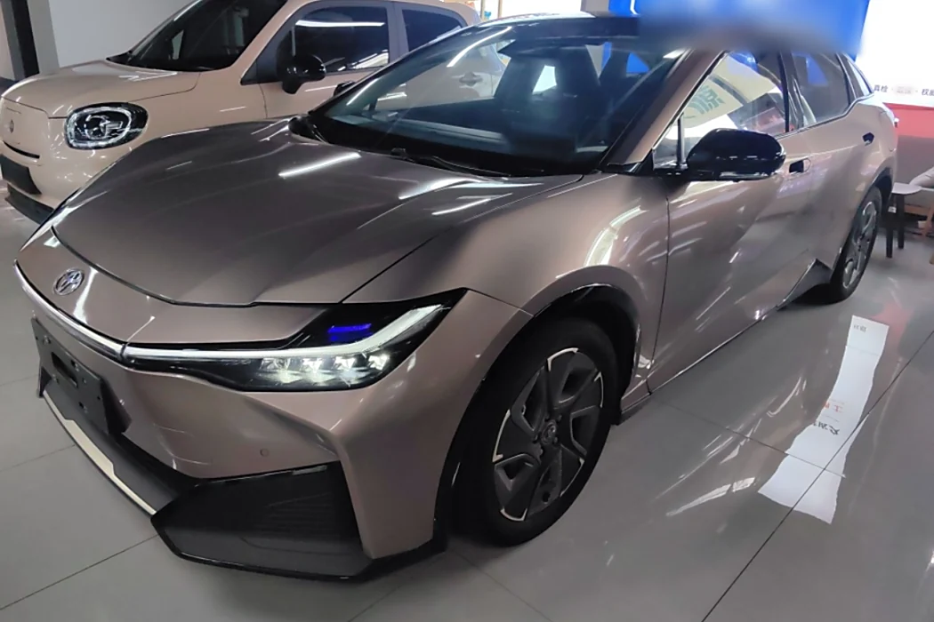 Toyota bZ3 2023 model 616km long battery life Premium