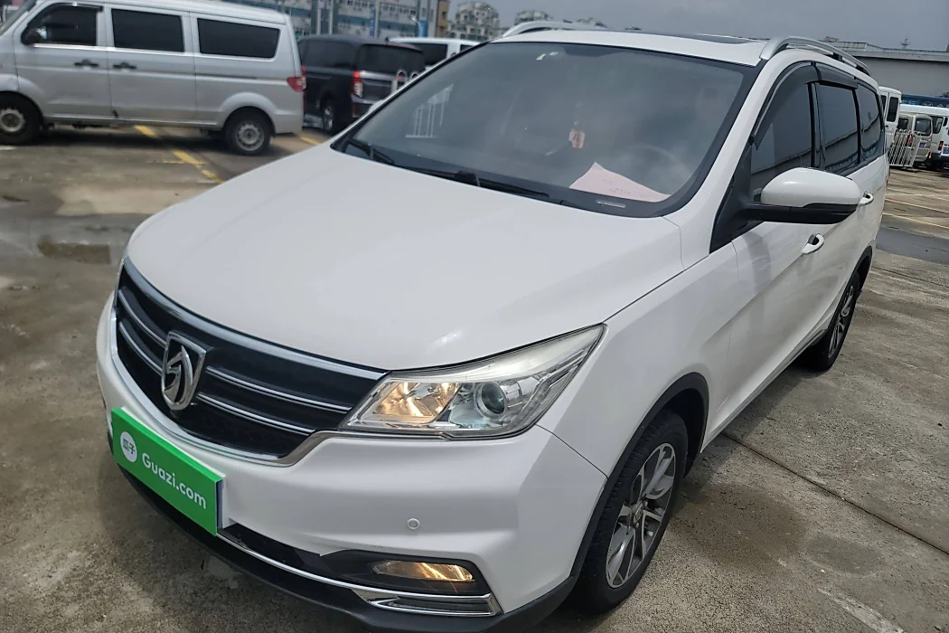 Baojun 730 2019 1.5T CVT flagship 7-seater National V
