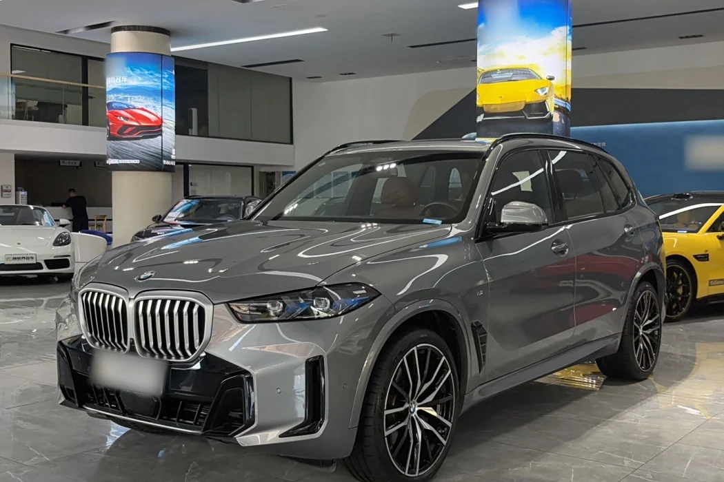 BMW X5 2023 xDrive 40Li Exclusive M Sports Yao Ye Set