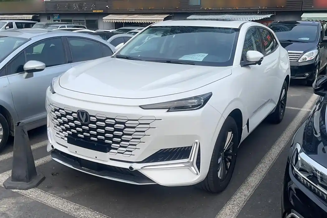 Changan UNI-K 2024 2.0T two-wheel drive Yueshang type