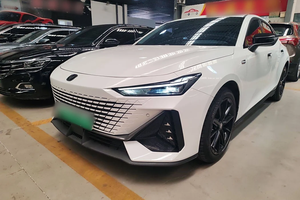 Changan UNI-V Smart iDD 2023 Smart iDD 1.5T 113km Smart Fun Type (Fast Version)