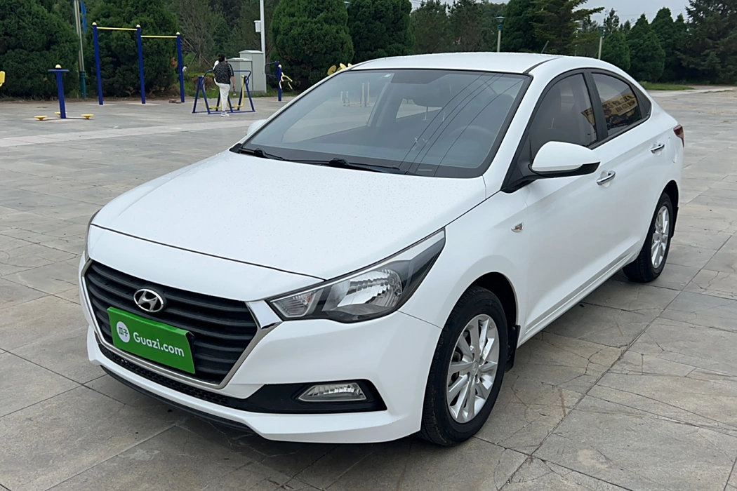 Hyundai accepts 2016 1.4L automatic cool version GLS