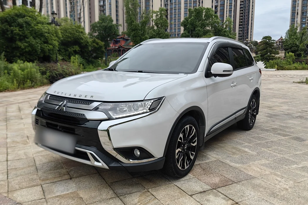 Mitsubishi Outlander 2020 2.0L Two-wheel drive Enjoy Edition 5 seats