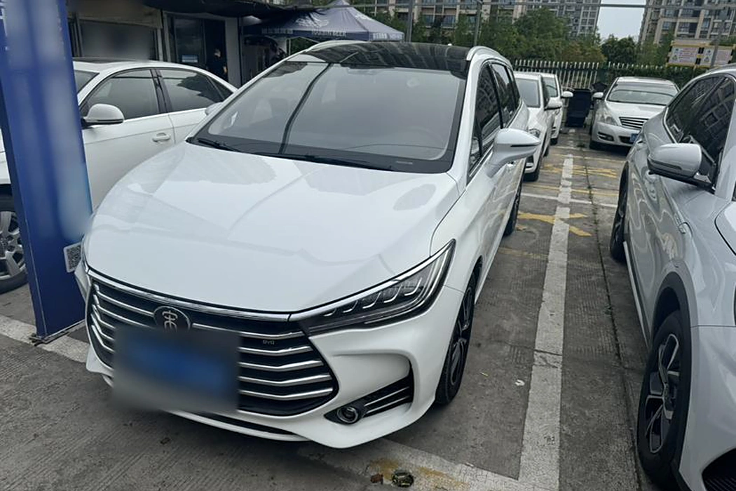 BYD Song MAX 2018 1.5T Automatic Zhilian Elite 6-seater