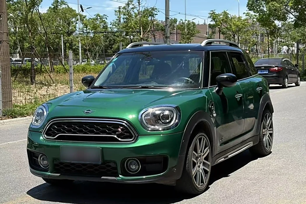 MINI COUNTRYMAN 2019 model 2.0 T COOPER S ALL4 artist