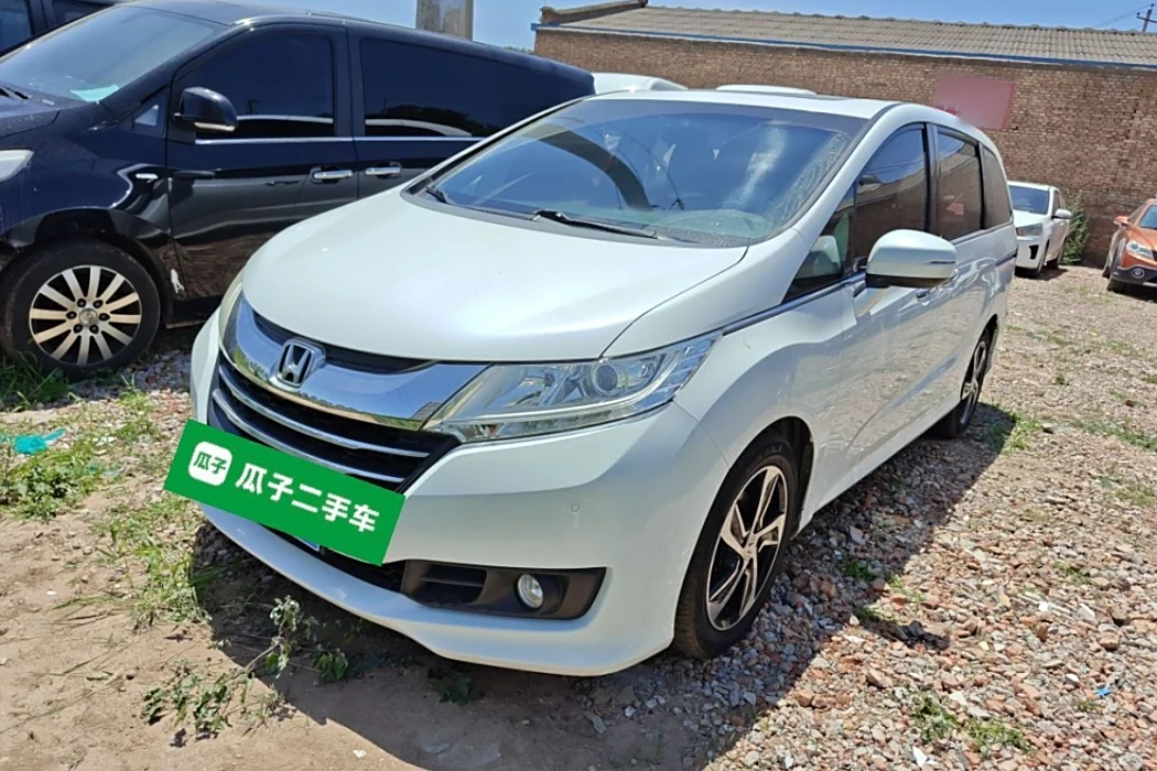 Honda Odyssey 2017 2.4L Deluxe Edition