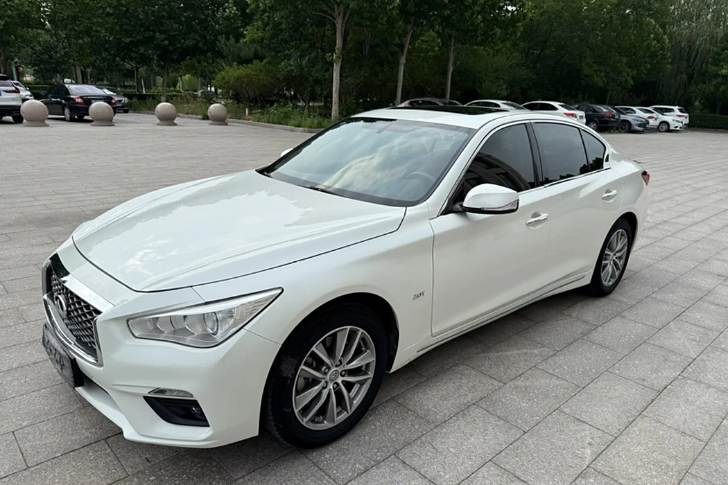 Infiniti Q50L 2018 2.0T Comfort Edition National VI