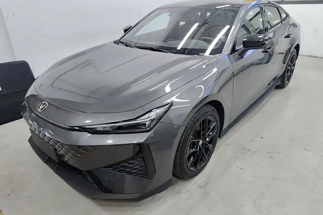 Changan UNI-V 2024 1.5T Premium Type