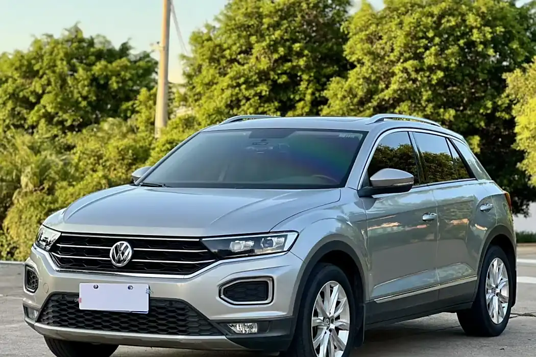 Volkswagen T-ROC exploring Song 2019 230TSI DSG two-wheel drive enterprising country VI