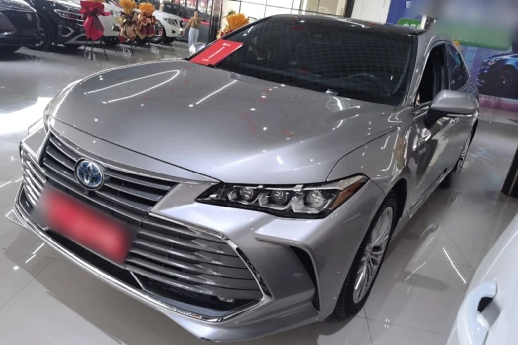 Toyota Asia Dragon 2019 dual-engine 2.5L XLE Premium Edition Country VI