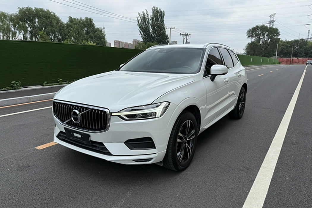 Volvo XC60 2019 T5 four-wheel drive Zhiyuan version Country V