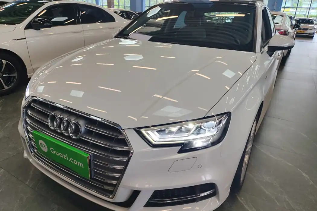 Audi A3 2020 Limousine 35 TFSI Style National VI