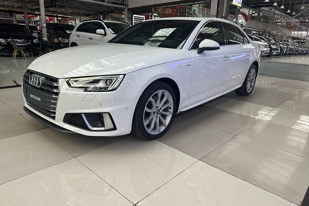 Audi A4L 2019 40 TFSI Aggressive State V