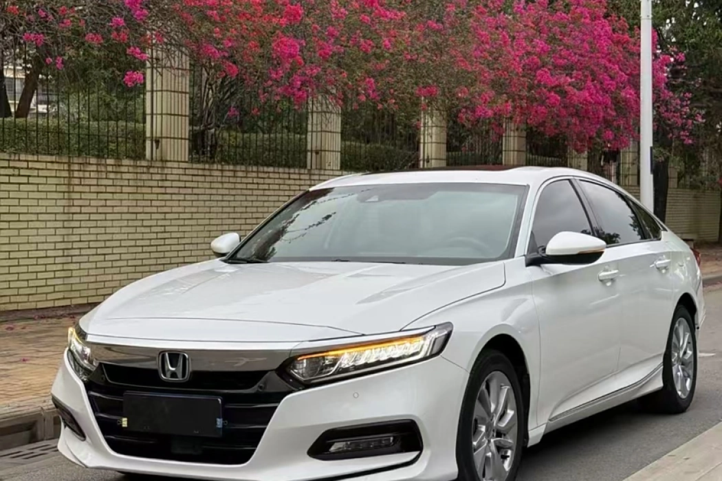 Honda Accord 2018 260TURBO Deluxe Edition Country V
