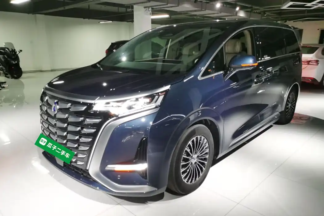 Denza D9 2022 DM-i 970 four-wheel drive flagship model