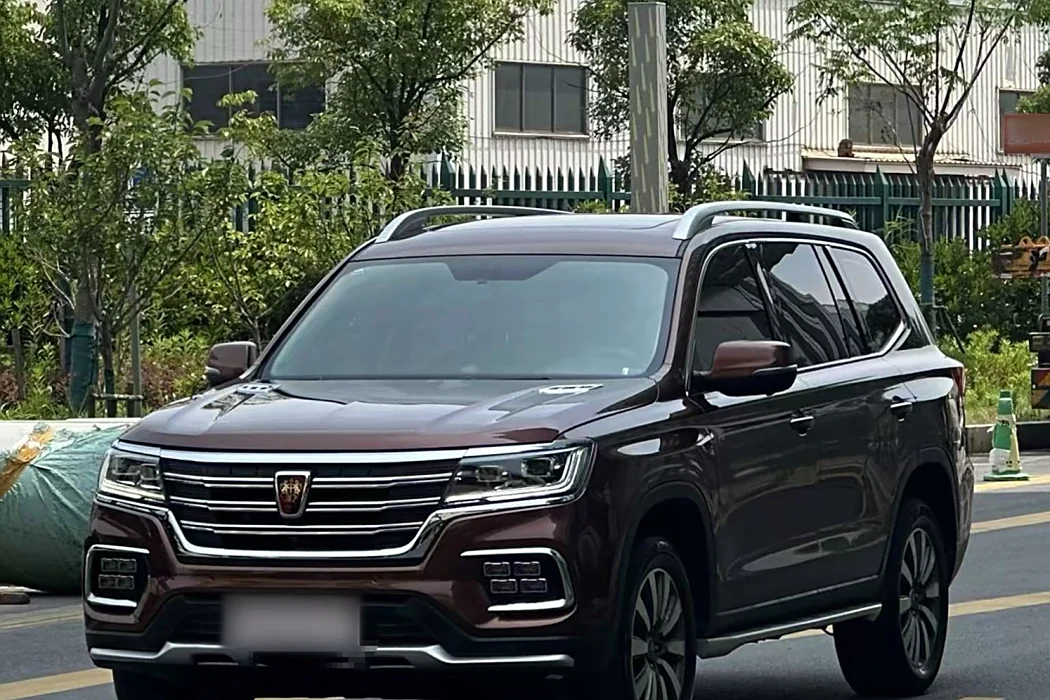Roewe RX8 2018 30T Smart networking two-wheel drive ultimate edition