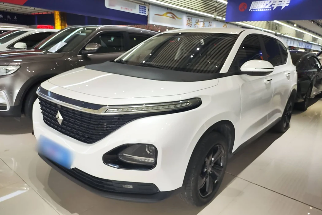 Baojun RM-5 2019 1.5T manual 24-hour online elite 6-seater