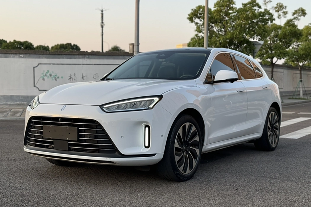 Hongmeng Zhixing Wenjie M5 2022 Extended Range Four-wheel drive performance Version