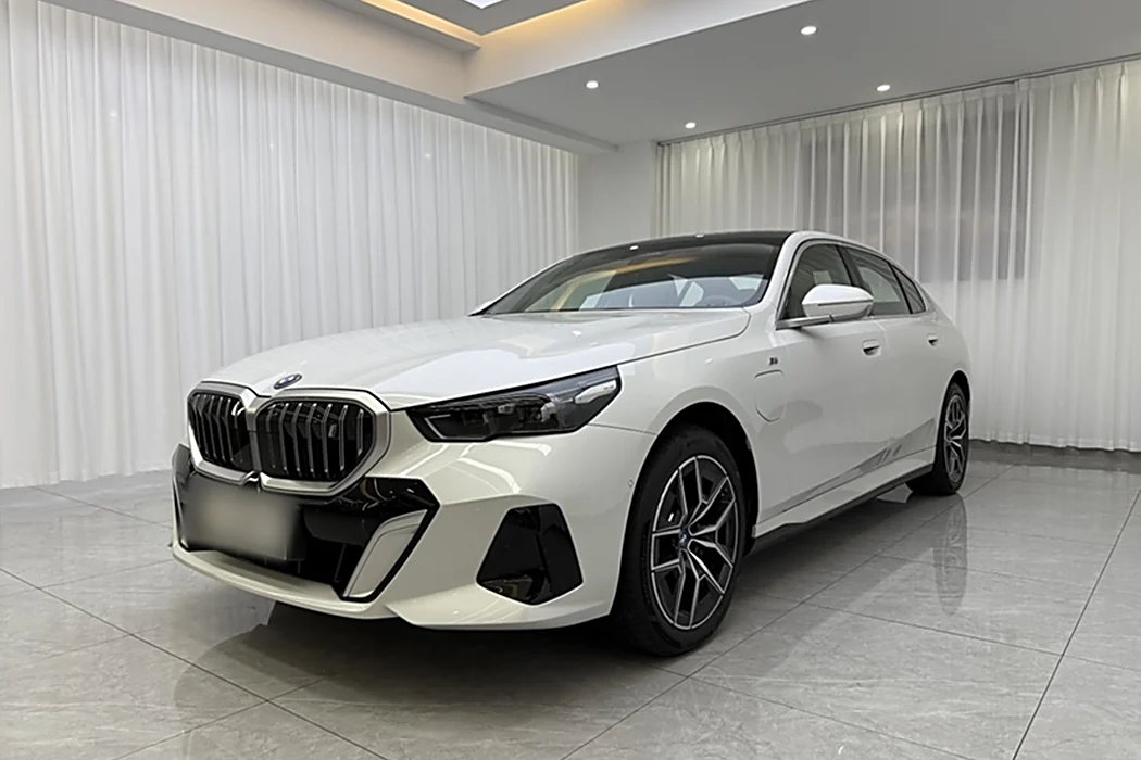 BMW i5 2024 eDrive 35L M sports suit
