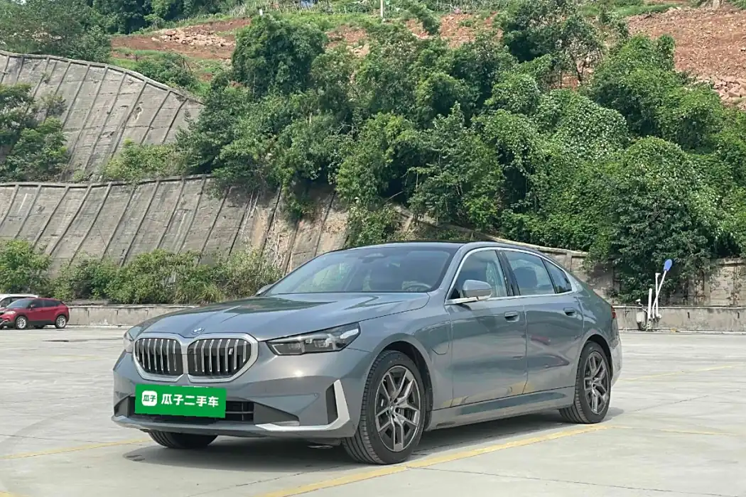 BMW i5 2024 eDrive 35L Exclusive Luxury Set