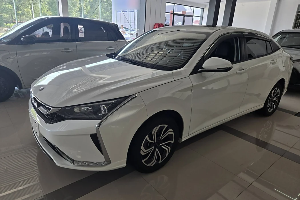 Dongfeng Fengshen Yixuan 2021 230T Automatic Engine Tracking Version