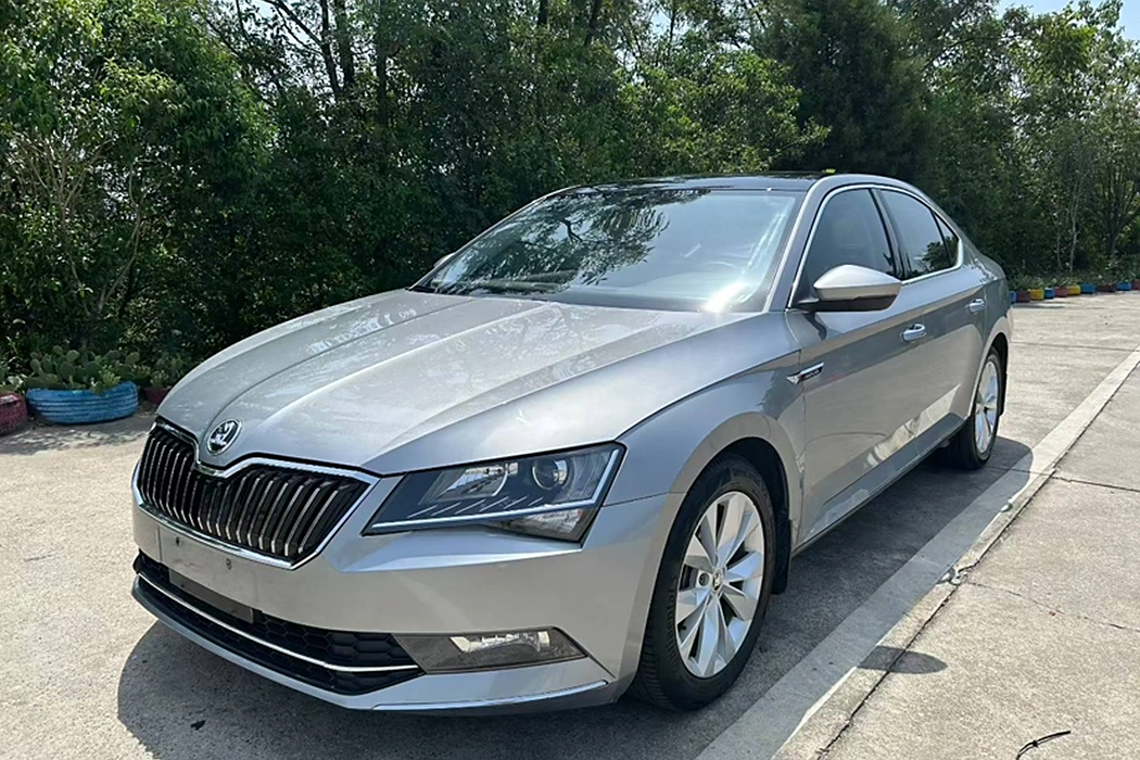 Skoda Supai 2018 model ZI330 DSG Comfort Edition Country V