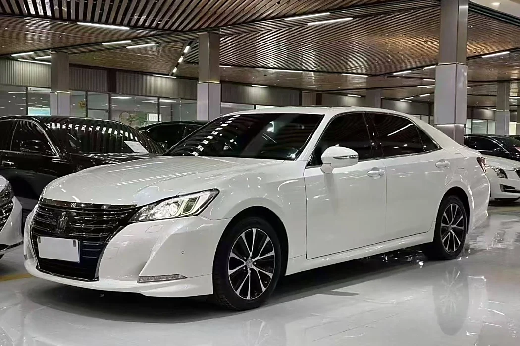 Toyota Crown 2018 2.0T Fashion Edition