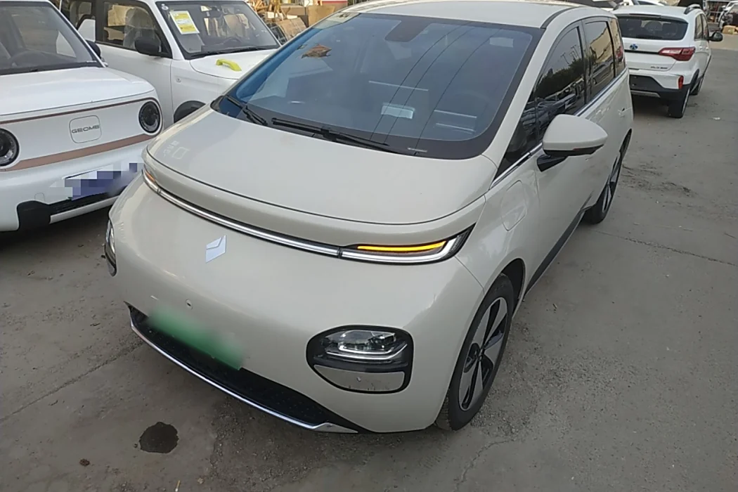Baojun Yunduo 2023 Model 460 Pro