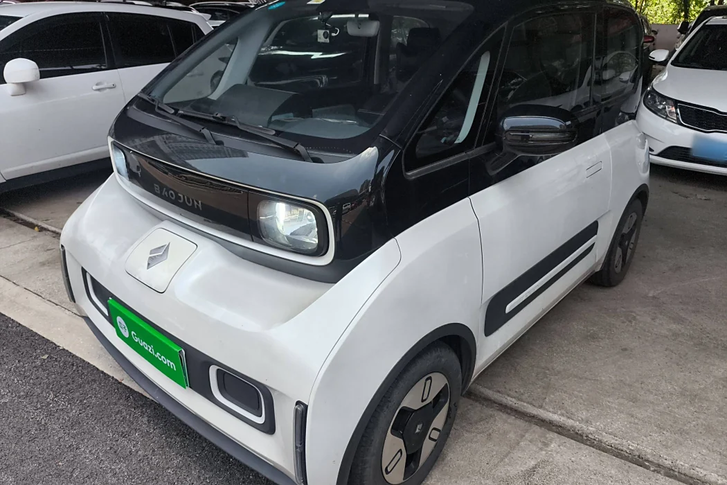 Baojun E300 2020 Plus Star Smart Edition