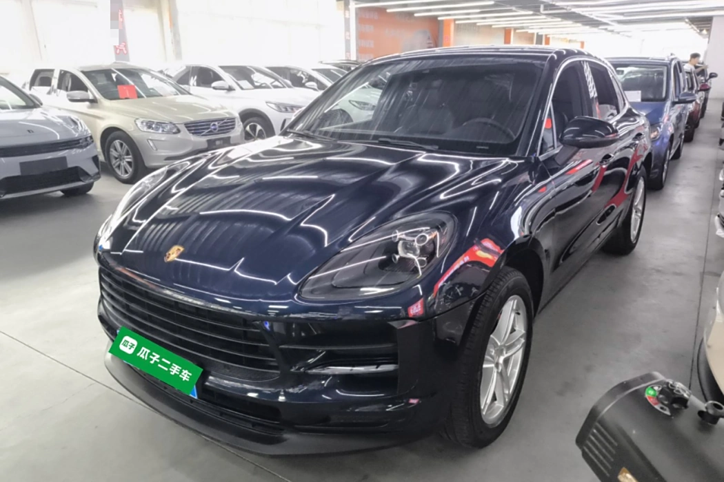 Porsche 2018 Macan 2.0T