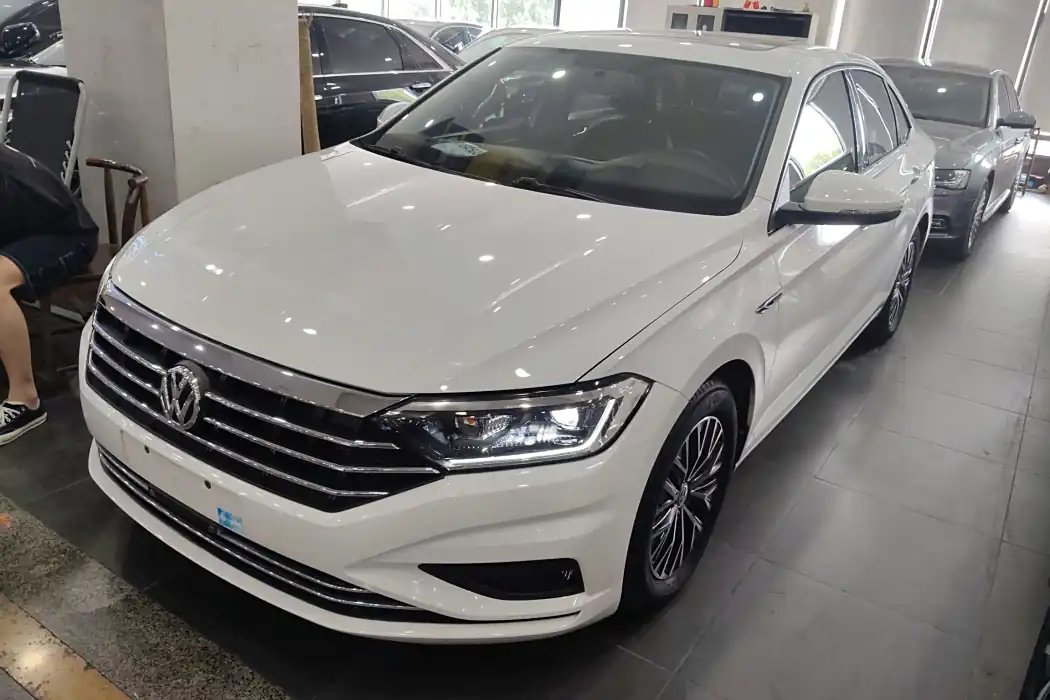 Volkswagen Sagitar 2020 280TSI DSG Comfort Country VI