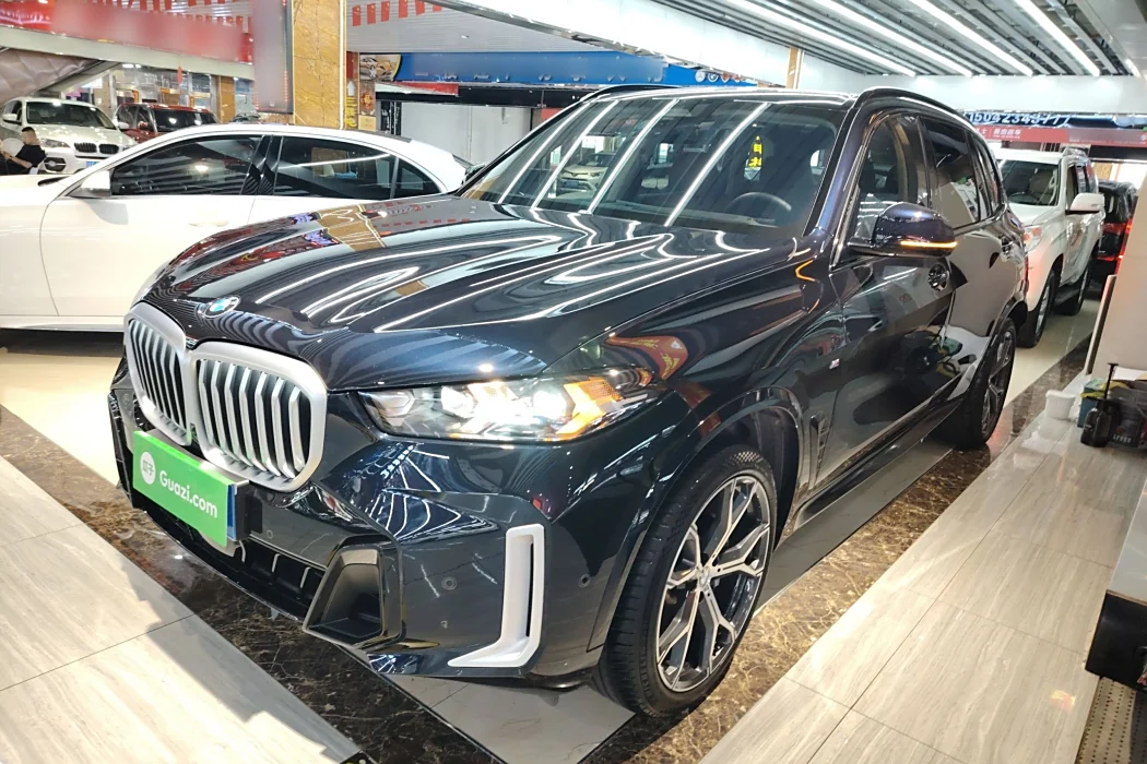 BMW X5 2023 xDrive 30Li Exclusive M Sports Yao Ye Set