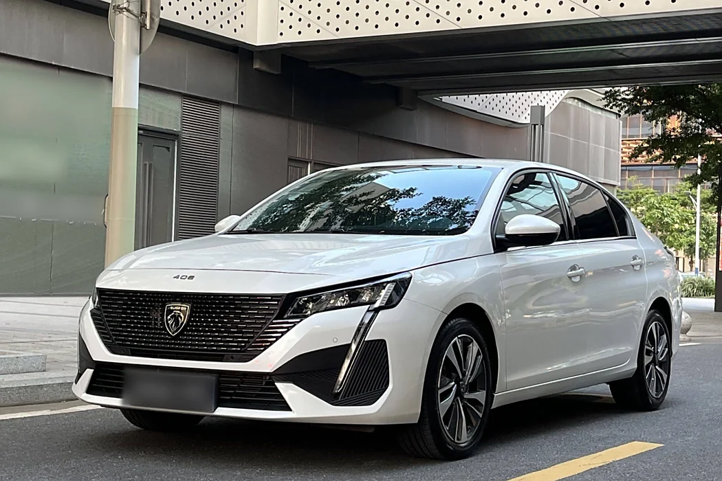 Peugeot 408 2022 1.6T chasing version