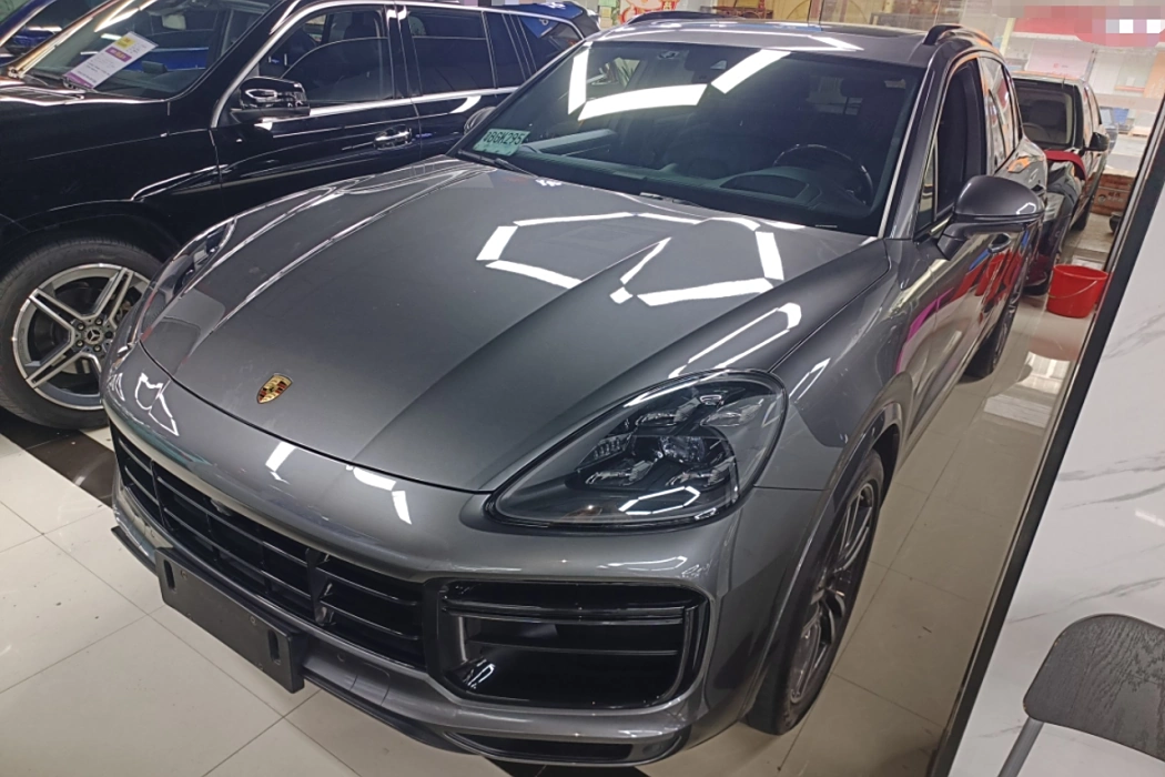 Porsche 2018 Cayenne Turbo 4.0T