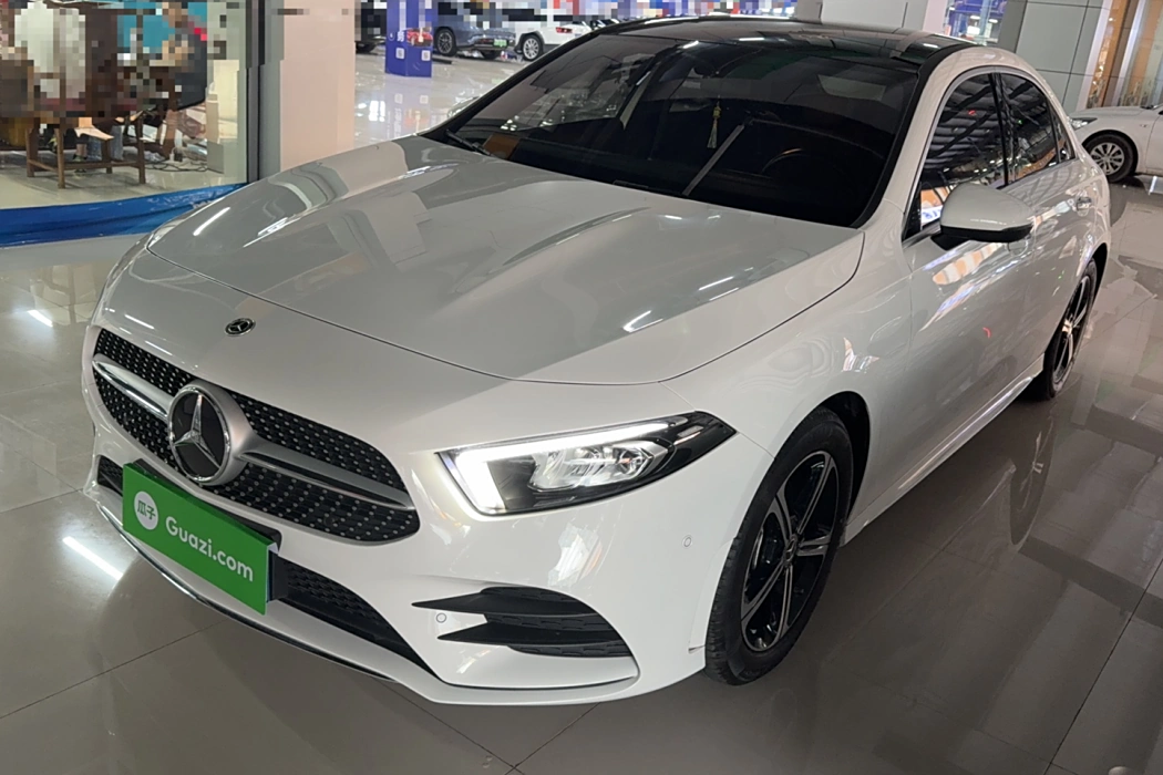 Mercedes-Benz A-class 2022 facelift Triple A 200 L sports sedan fashion type