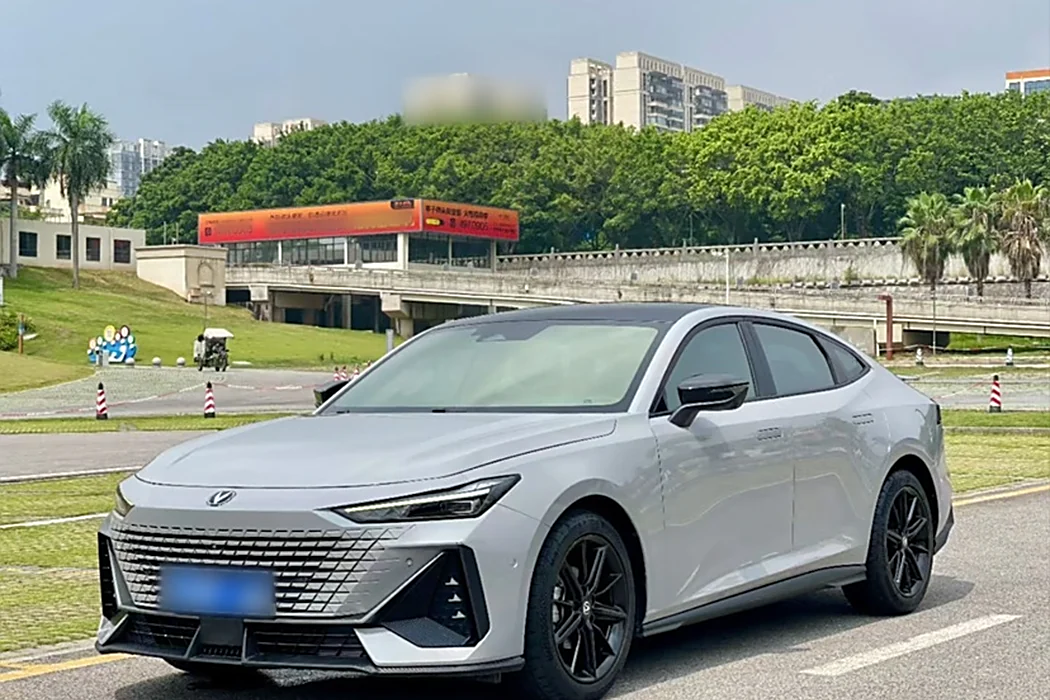 Changan UNI-V 2022 1.5T Intelligent Pilot Model