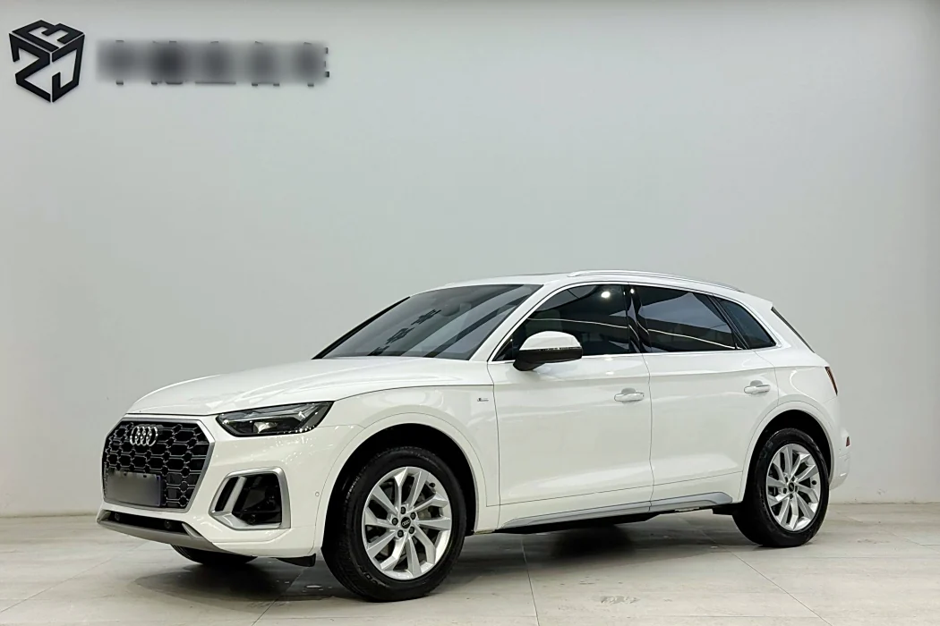 Audi Q5L 2022 40T Luxury Dynamic