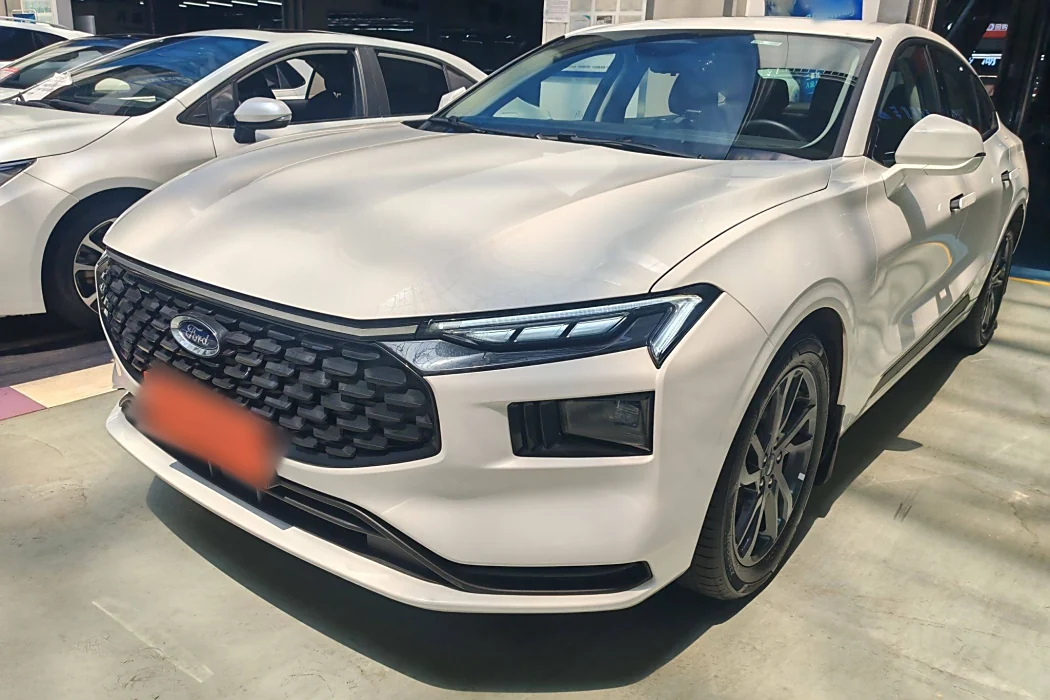 Ford Mondeo 2025 2.0T EcoBoost Luxury