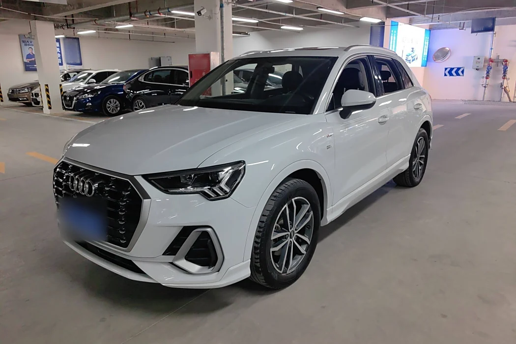 Audi Q3 2022 35 TFSI Progressive Dynamic