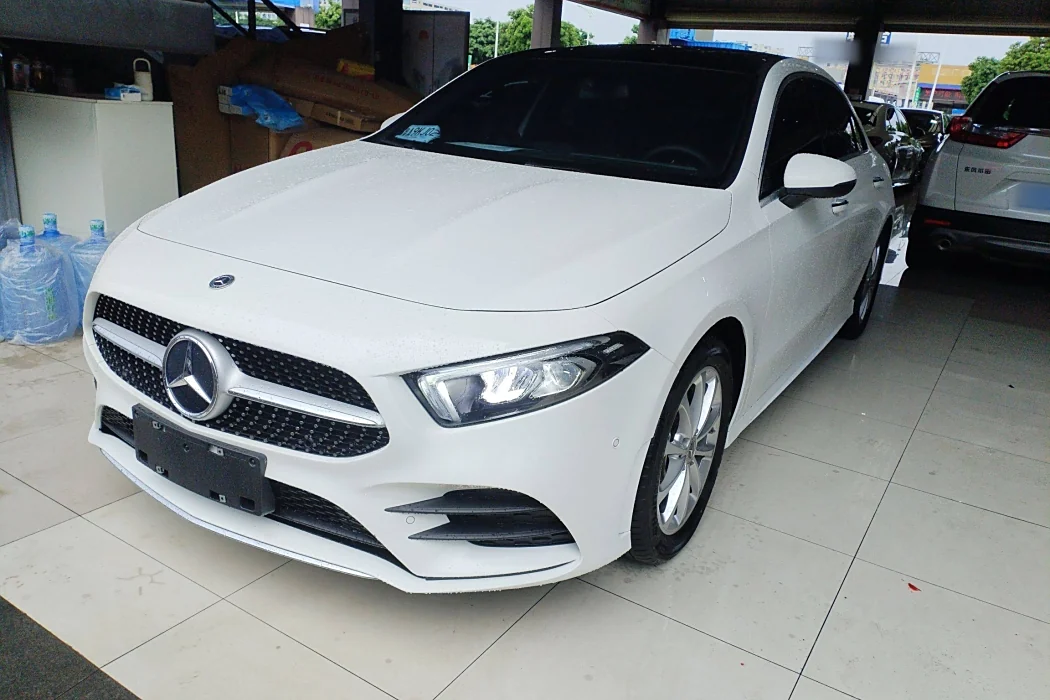 Mercedes-Benz A-class 2022 facelift A 200 L sports sedan fashion type