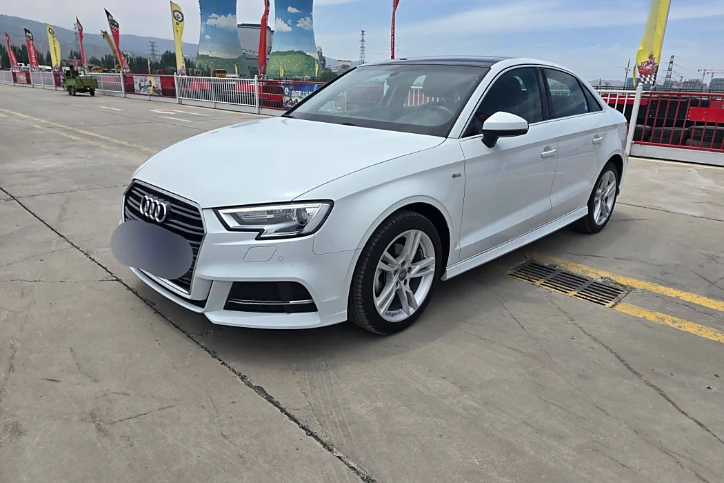 Audi A3 2018 30th Anniversary Year Limousine 35 TFSI Style