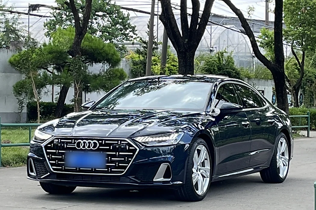 AUDI A7L 2022 45 TFSI quattro S-line Visionary Fluidic Package