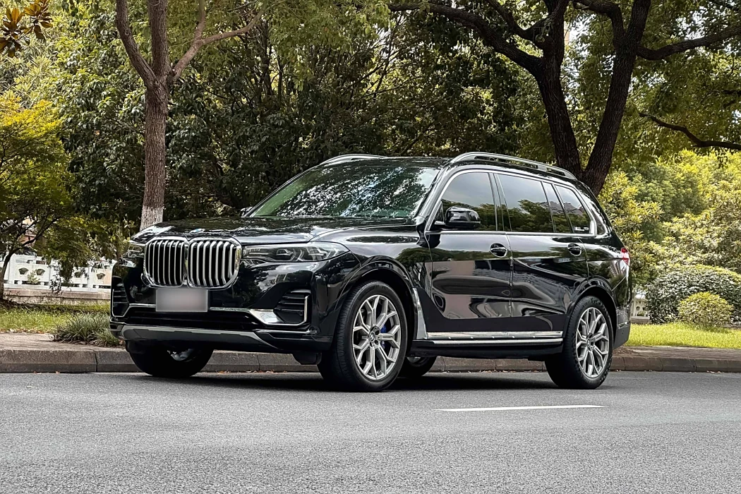 BMW X7 2021 xDrive40i Leading Luxury Package