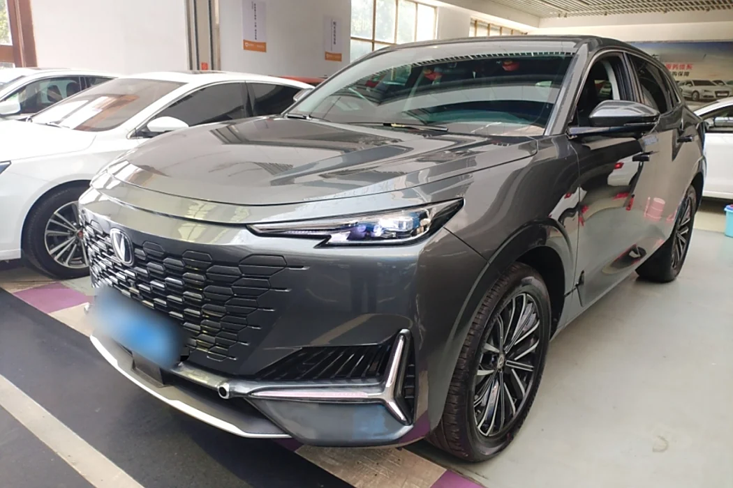 Changan UNI-K 2023 2.0T two-wheel drive Yuexiang type
