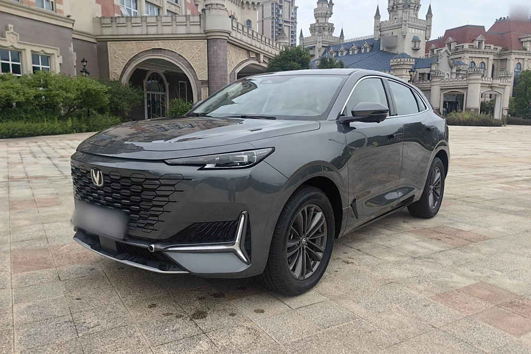 Changan UNI-K 2024 2.0T two-wheel drive Yueshang type