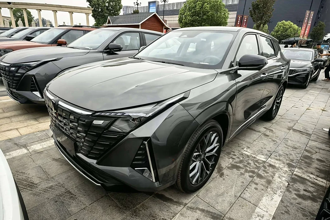 Changan UNI-Z 2025 1.5T Luxury