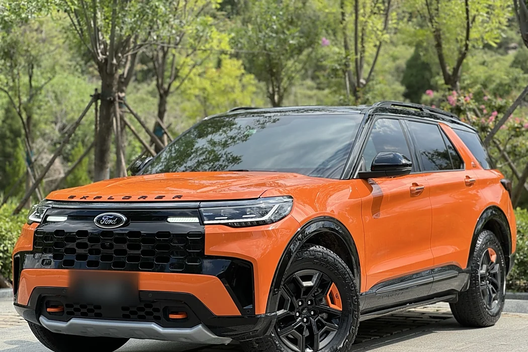 Ford Explorer 2023 EcoBoost 285 Kunlun Peak Edition 7-seater
