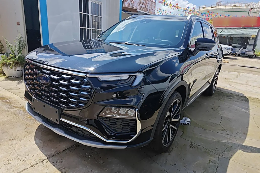 Ford Lingyu 2023 EcoBoost 225 Premium Collar PLUS 7 seats (2/3/2)