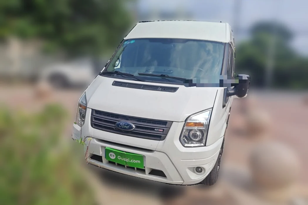 Ford's new-generation Quanshun 2016 2.2T short-axle 6-seater mid-range multi-function car