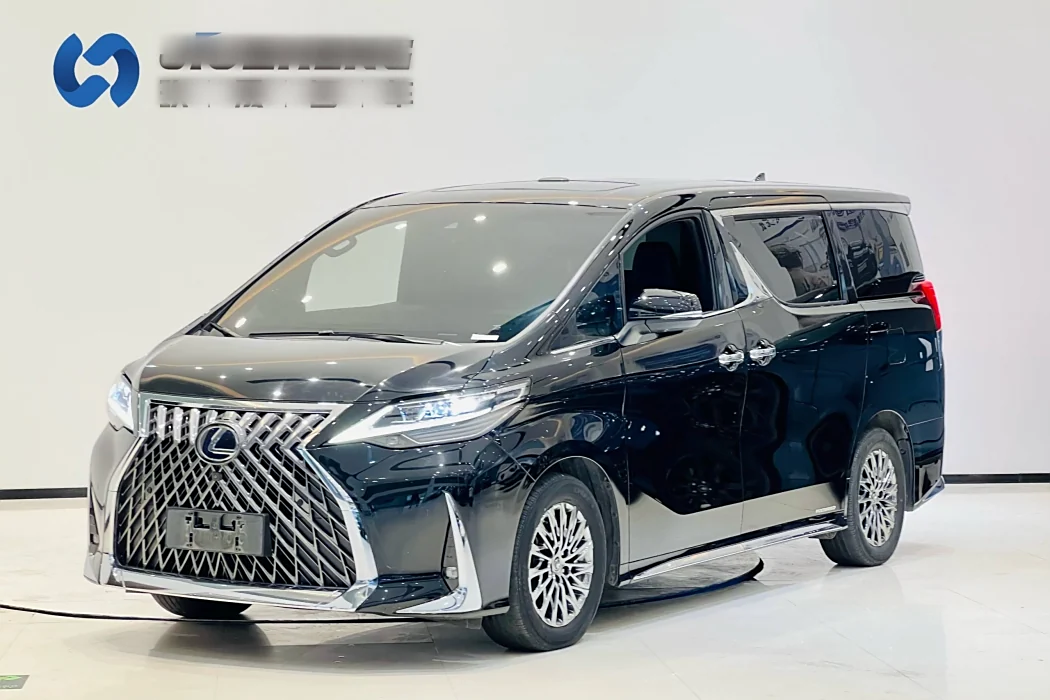 Lexus LM 2020 300h four-seater Royal Edition
